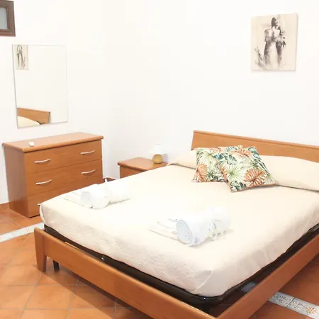 Casa Vacanze In Piazza Terrasini Extérieur photo